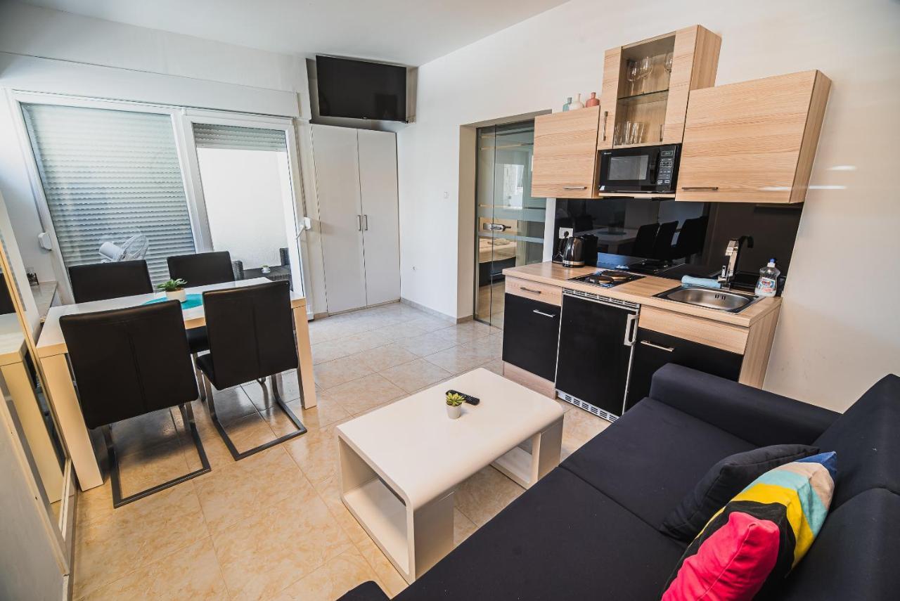 Downtown Park Apartments With Balcony Vodice Exterior photo