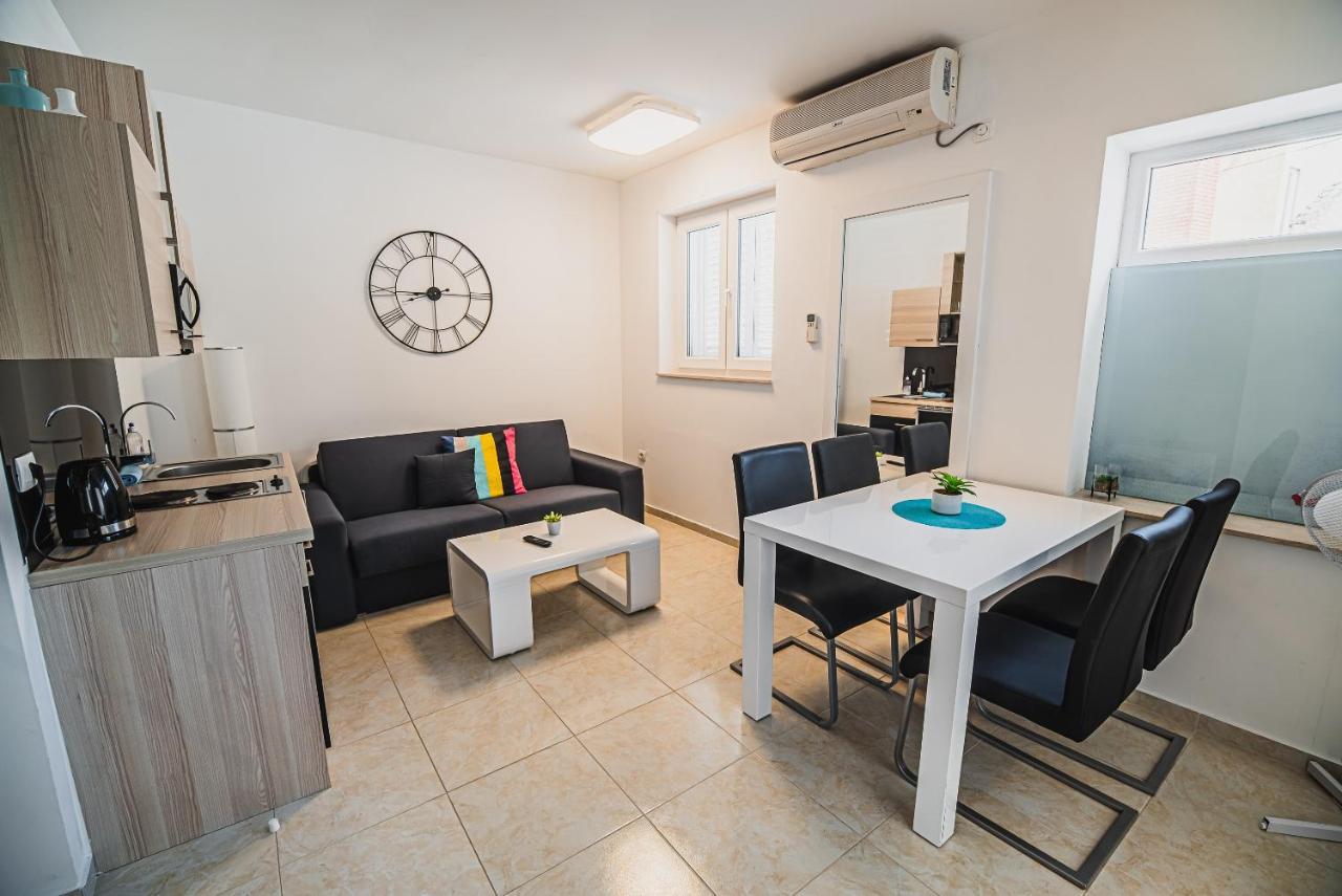 Downtown Park Apartments With Balcony Vodice Exterior photo