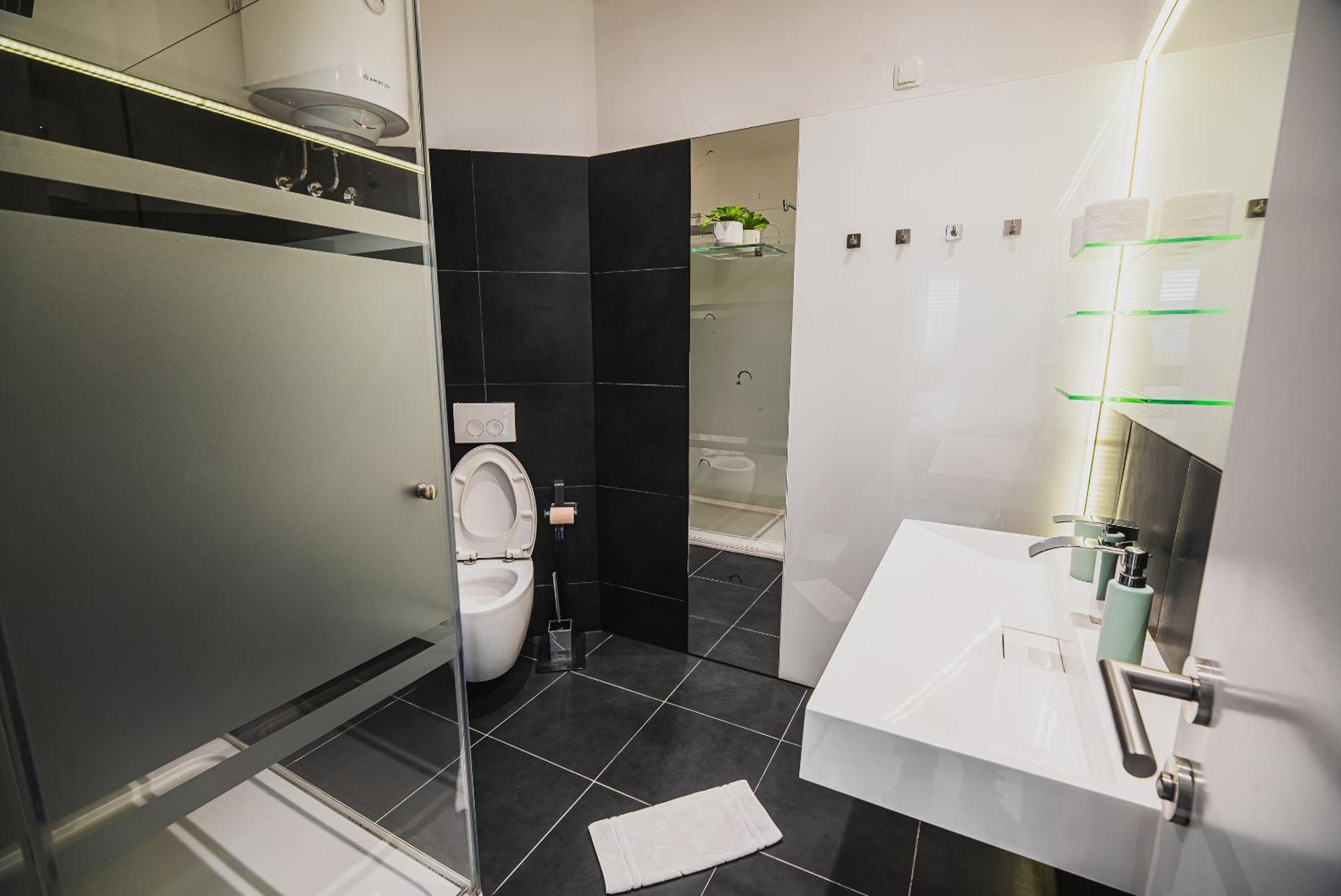 Downtown Park Apartments With Balcony Vodice Room photo