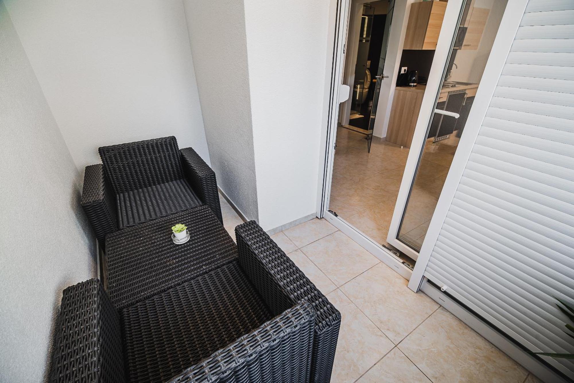 Downtown Park Apartments With Balcony Vodice Room photo