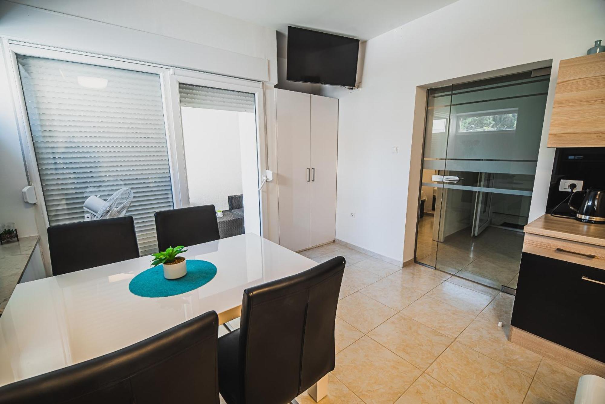 Downtown Park Apartments With Balcony Vodice Room photo