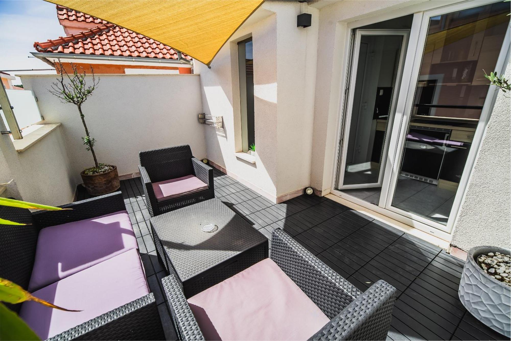 Downtown Park Apartments With Balcony Vodice Room photo